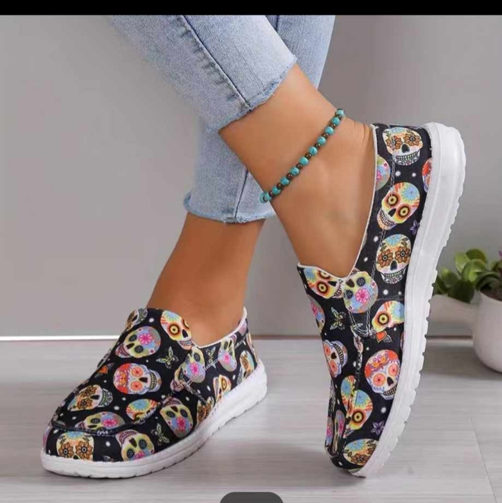 Sugar skull canvas shoes